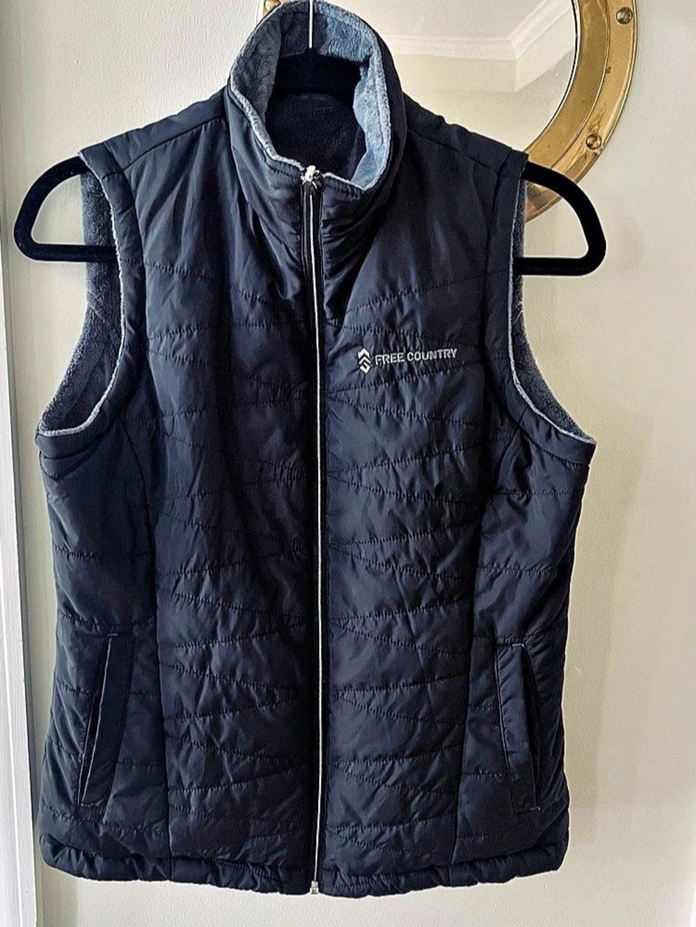 Free Country Women's Cirrus Quilted Reversible Vest Black